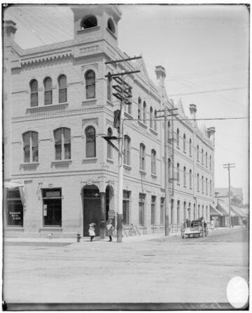 A street view of the Santa Ana Local Office