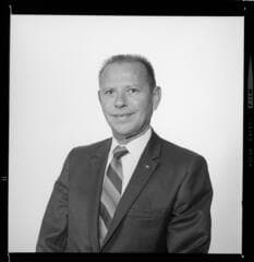 Go to image 11.