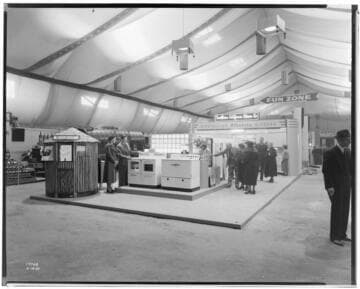 D2.4 - Displays, Fairs - Orange Show