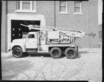 Edison customer service vehicles & trailers