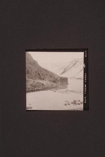 Boats moored mouth of Tapeats Creek