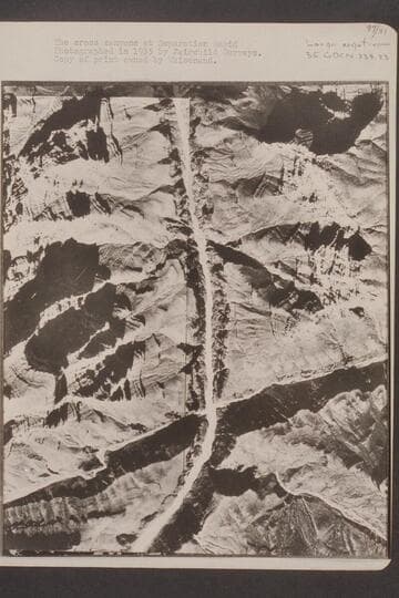 The cross canyons at Separation Rapid