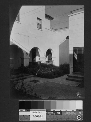 View of courtyard at Milflores, Spanish-style home of Harrison Gray Otis