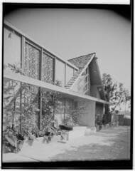 Go to image 1.