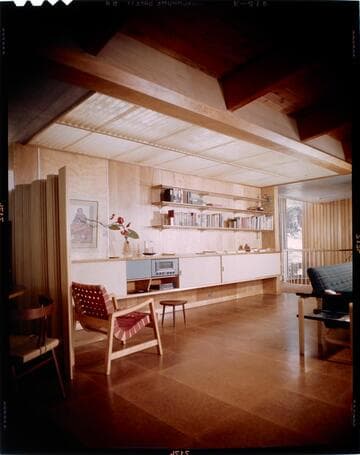 [Interiors and Christmas decorations]