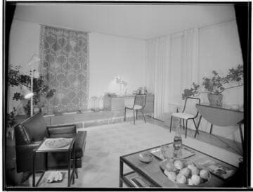 Arts of Daily Living Exhibition: [Inexpensive living room]