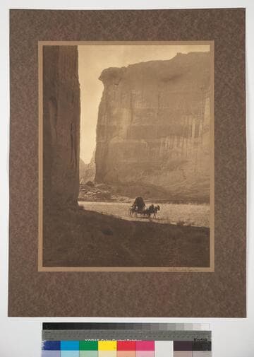The magnificent walls of the Canyon de Chelly, Arizona