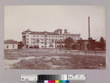 Green Hotel, E. side (old wing)