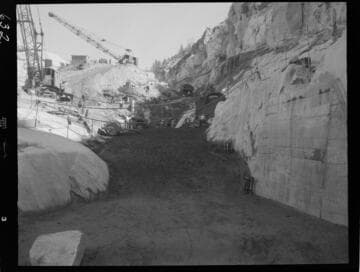 Big Creek - Mammoth Pool - Embankment placement in bottom of cutoff trench