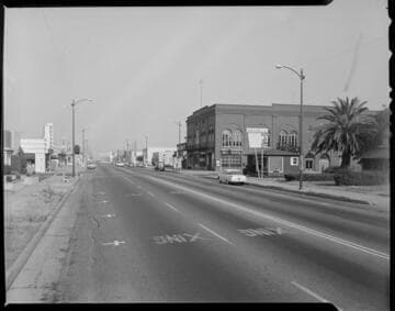 Street lighting on streets in Montebello retail district