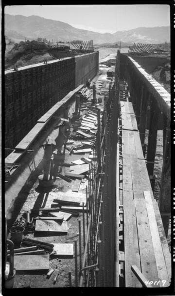 Borel Powerhouse - Borel Canal - Refugio Flume