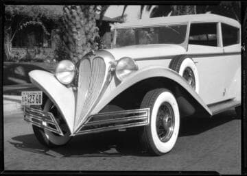 Brewster automobile with Vogue tires. 1934
