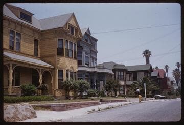 Bunker Hill mansions of South Bunker Hill Ave near 4th Street